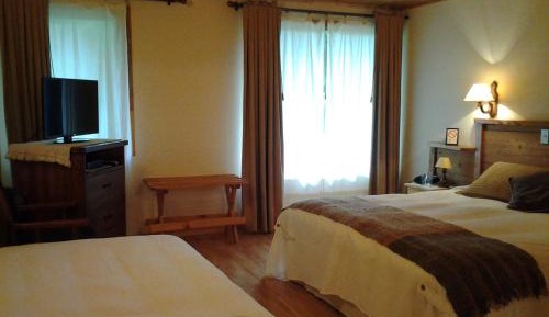 Triple Room(1 King bed+ 1 Single bed)