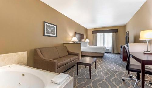 King Suite with Spa Bath - Non-Smoking