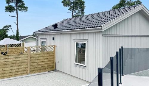 One-Bedroom Holiday Home