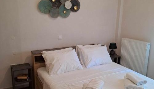 One-Bedroom Apartment with Balcony