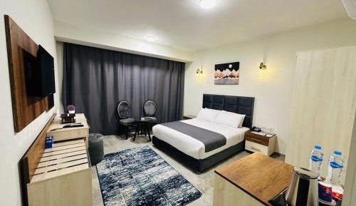 Suite with River View