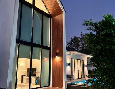 Three-Bedroom Holiday Home 