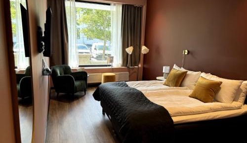 Large Double Room