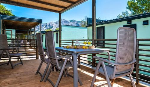 Mobile home Adria superior 4+1, last row (C2)