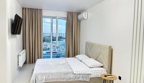 Deluxe One-Bedroom Apartment with City View