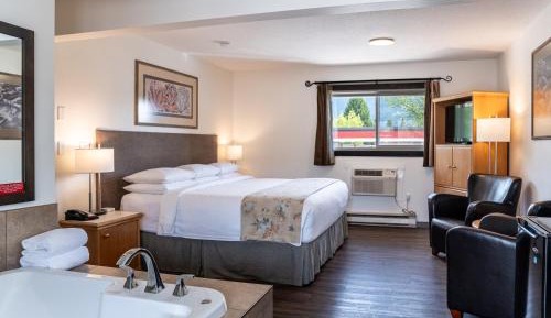 King Room with Spa Bath Non-Pet Friendly
