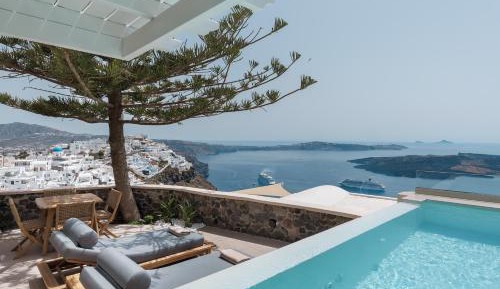 Two-Bedroom apartment with Private heated plunge Pool and Sea view