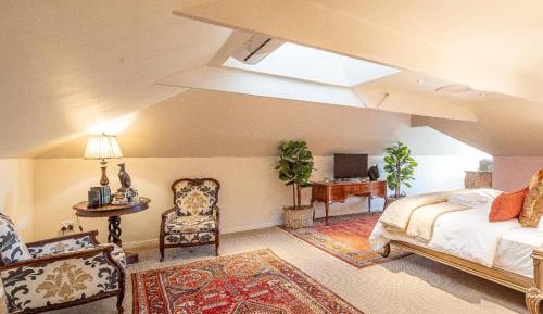 Standard King Room