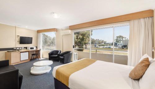 Queen Room with Spa Bath