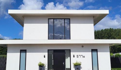 Three-Bedroom Holiday Home 