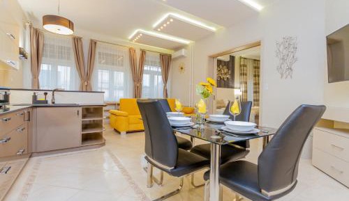 Superior One-Bedroom Apartment with Balcony