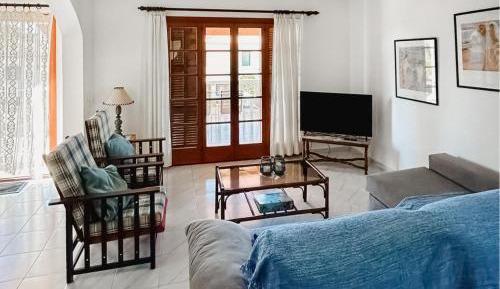Three-Bedroom Holiday Home 