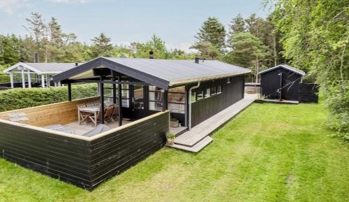 Three-Bedroom Holiday Home 