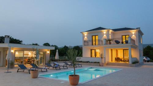 Deluxe Villa