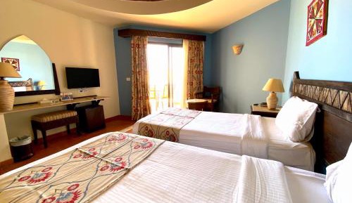 Standard Double Room with Garden View