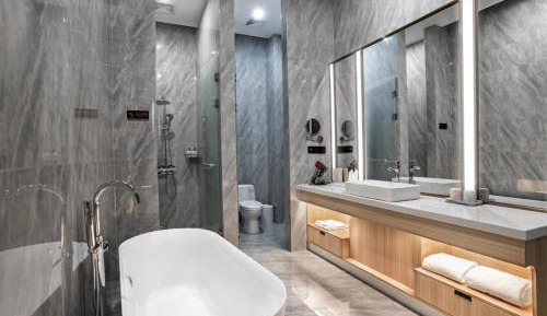 Twin Room with Bath