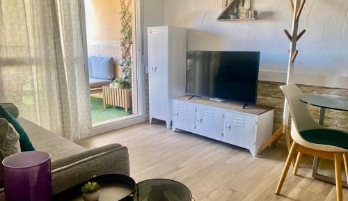 Superior One-Bedroom Apartment
