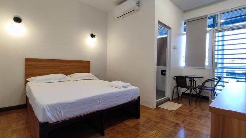 Queen Room with Balcony
