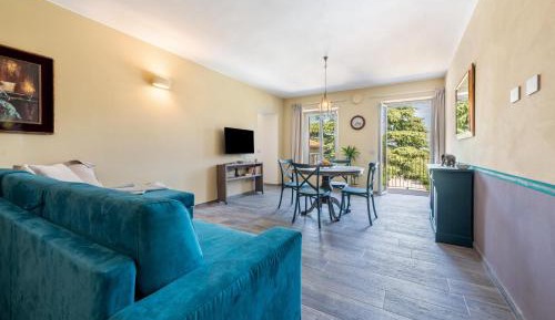 Superior One-Bedroom Apartment with Balcony