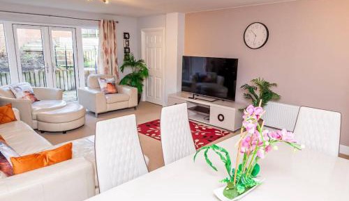 Four-Bedroom Apartment