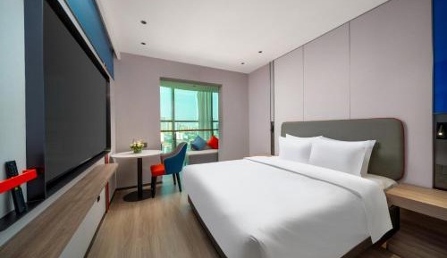 Standard King Room