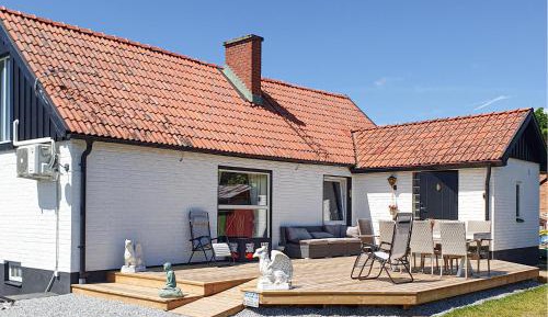 Three-Bedroom Holiday Home 