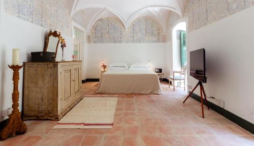 Deluxe Superior Room