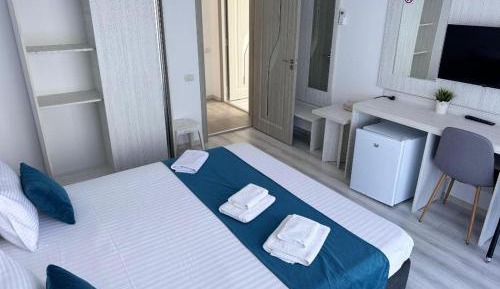 Two-Bedroom Deluxe Apartment