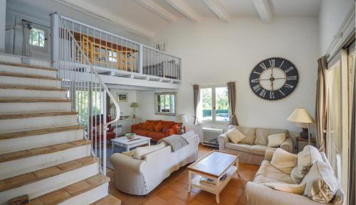 Four-Bedroom Holiday Home