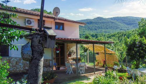 Three-Bedroom Vacation Home 