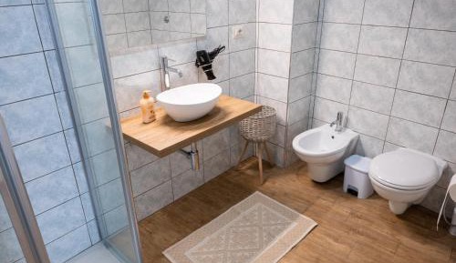 Triple Room with Private Bathroom