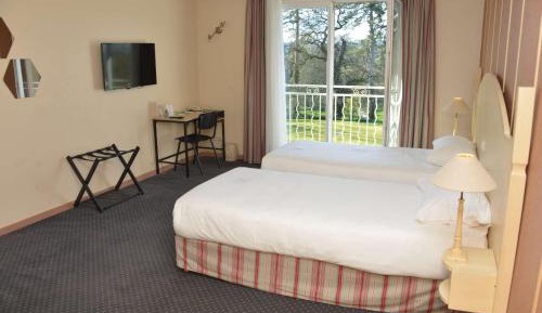 Family Room with King and Twin Beds