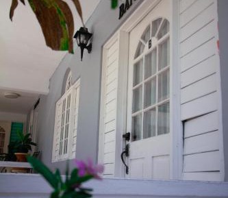 Newly Renovated Two-Bedroom Villa