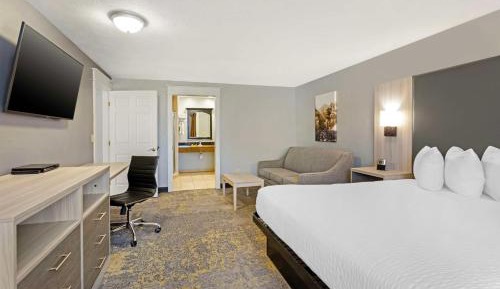 King Room with Sofa Bed - Non-Smoking