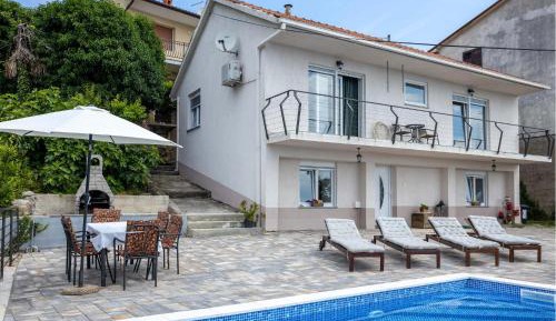 Four-Bedroom Holiday Home
