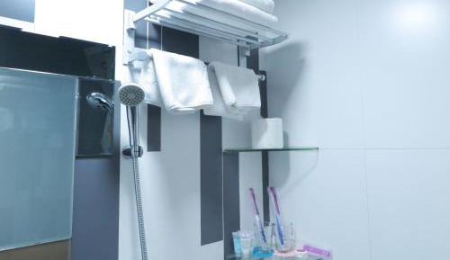 Twin Room with Bathroom