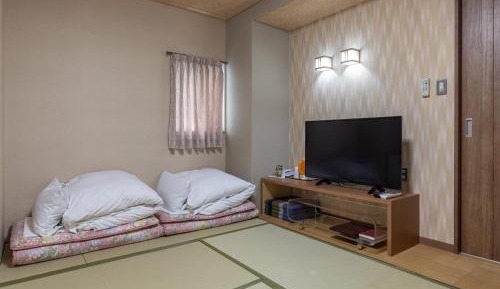 Non-Smoking - Deluxe Japanese-Style Room up to 4 guests