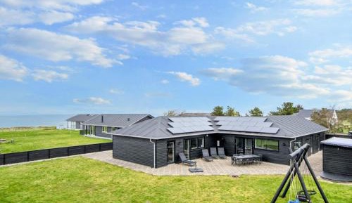 Four-Bedroom Holiday Home
