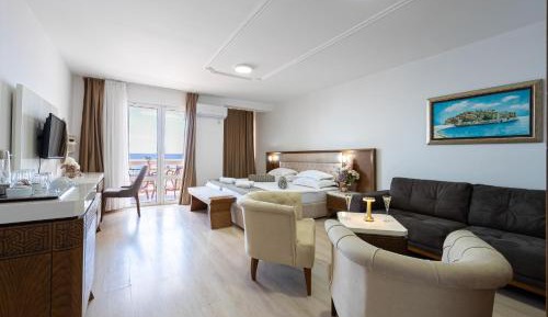 Studio with Sea View (2 Adults)