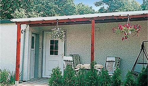 One-Bedroom Holiday Home
