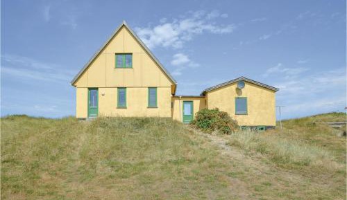 Four-Bedroom Holiday Home