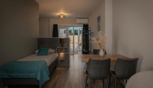 Triple Room with Terrace