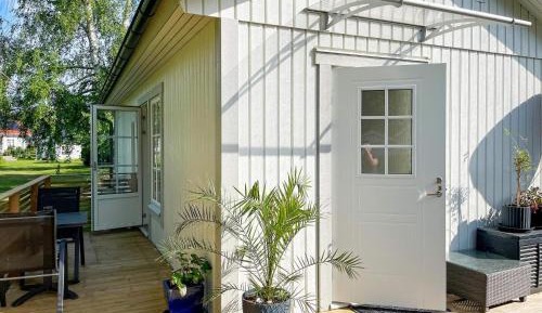 One-Bedroom Holiday Home