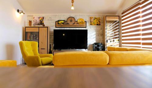 Superior Family Room