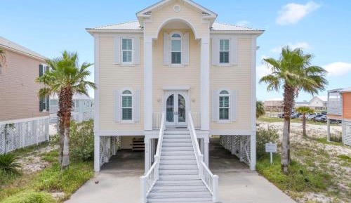 Four-Bedroom Holiday Home