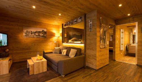 One-Bedroom Apartment with View