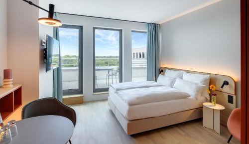 Apartment with Balcony