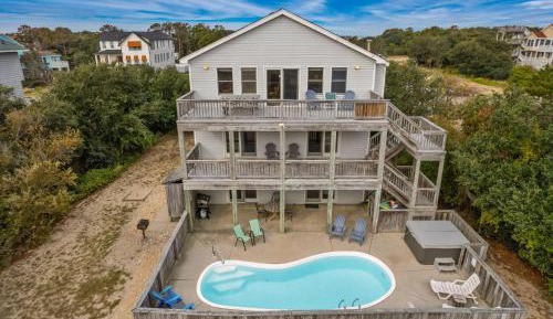 Five-Bedroom Holiday Home