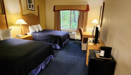 Double room with two Double Beds Pool Access