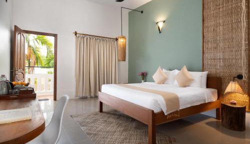 Pool View Suite with Balcony | Includes Afternoon Tea & Tree Planting